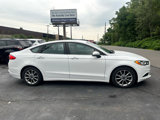 Used 2017 Ford Fusion SE w/ Fusion SE Technology Package image 4