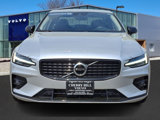 Certified 2022 Volvo S60 B5 Momentum w/ Premium Package image 2