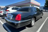 Used 2000 Lincoln Town Car Executive image 3