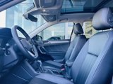 Used 2022 Volkswagen Tiguan SE w/ Panoramic Sunroof Package image 5