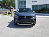 Certified 2022 Volkswagen Taos SE image 2