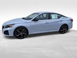 New 2025 Nissan Altima 2.5 SR image 2