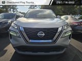 Used 2023 Nissan Rogue SV image 2
