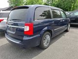 Used 2014 Chrysler Town & Country Touring-L w/ Driver Convenience Group image 3