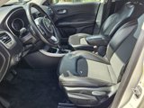 Used 2019 Jeep Compass Latitude image 3