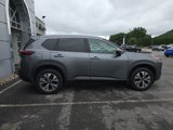 Used 2023 Nissan Rogue SV image 2