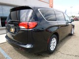 Used 2017 Chrysler Pacifica Touring image 3