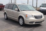 Used 2016 Chrysler Town & Country Touring image 2