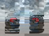 Used 2018 Volvo S60 T5 Inscription Platinum image 4