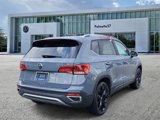 Used 2022 Volkswagen Taos SEL w/ Panoramic Sunroof Package image 5