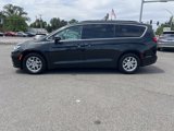 Used 2022 Chrysler Pacifica Touring-L image 4