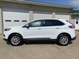 Used 2022 Ford Edge SEL image 4