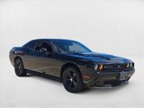 Used 2019 Dodge Challenger SXT image 3