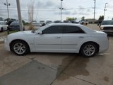 Used 2016 Chrysler 300 C image 4