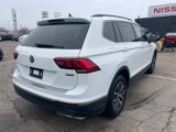 Used 2020 Volkswagen Tiguan SE w/ Panoramic Sunroof Package image 3