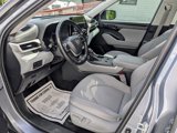 Used 2023 Toyota Highlander FWD image 5