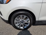 Used 2022 Ford Edge Titanium image 2
