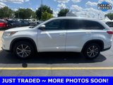 Used 2018 Toyota Highlander XLE image 2