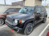 Used 2016 Jeep Renegade Trailhawk image 2