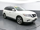 Used 2015 Nissan Pathfinder Platinum image 2