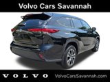 Used 2022 Toyota Highlander XLE image 3