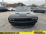 Used 2016 Dodge Challenger SXT image 2