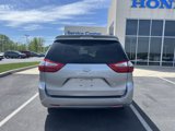 Used 2016 Toyota Sienna XLE Premium image 4