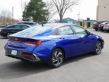 Certified 2024 Hyundai Elantra SEL w/ Convenience Package image 3