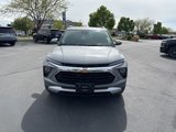 Used 2025 Chevrolet TrailBlazer LT image 2