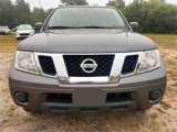 Used 2019 Nissan Frontier SV image 2