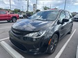 Used 2018 Chrysler Pacifica Touring Plus w/ S Appearance Package image 4