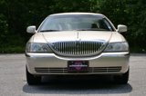 Used 2010 Lincoln Town Car Signature Limited image 5