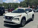 Used 2022 Nissan Rogue SV image 2