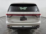 Used 2020 Lincoln Aviator Reserve w/ Equipment Group 202A image 4