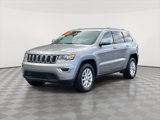 Used 2021 Jeep Grand Cherokee Laredo image 3