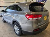 Used 2017 Kia Sorento LX w/ LX Convenience Package image 3