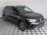 Used 2023 Volkswagen Taos SE image 2