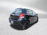 Used 2011 Toyota Yaris 4-Door Hatchback image 3