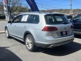 Used 2017 Volkswagen Golf Alltrack SE image 5