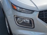 Used 2023 Hyundai Venue SE image 4