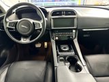 Used 2017 Jaguar F-PACE R-Sport image 4