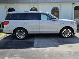 Used 2019 Lincoln Navigator Reserve image 6