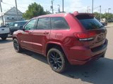 Used 2022 Jeep Grand Cherokee Laredo X image 3