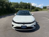 Used 2025 Volkswagen Jetta SE w/ Sunroof Package image 2