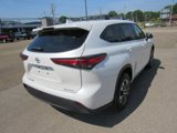 Used 2022 Toyota Highlander XLE image 6