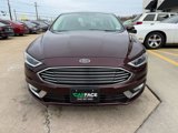 Used 2017 Ford Fusion SE w/ Fusion SE Technology Package image 3