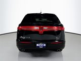 Used 2018 Lincoln MKT AWD image 5