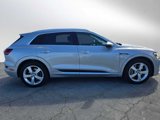Used 2019 Audi e-tron Premium Plus w/ Towing Package image 6