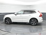 Used 2022 Volvo XC60 B5 Momentum w/ Climate Package image 5