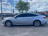Used 2019 Toyota Avalon Limited image 4